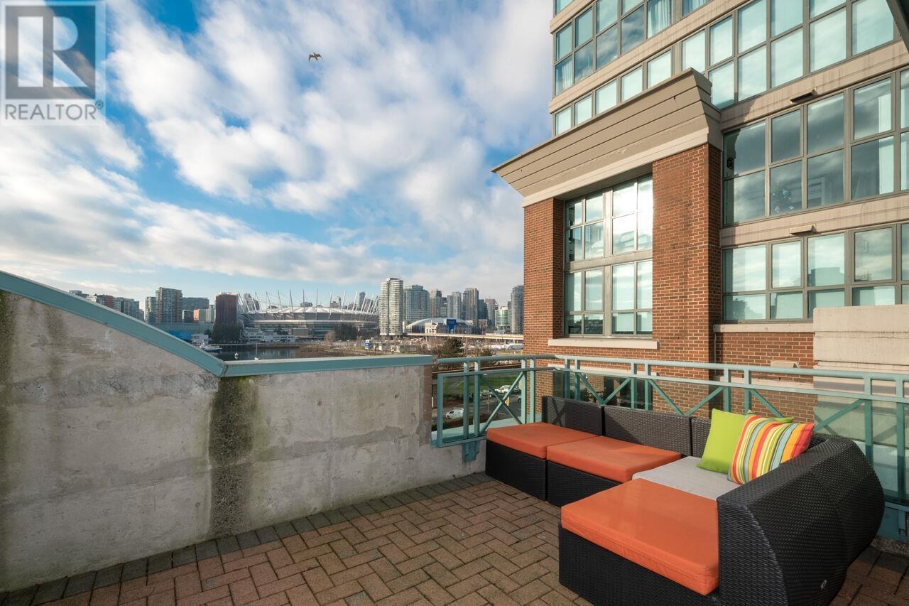 Listing Picture 32 of 40 : 11 1182 QUEBEC STREET, Vancouver / 溫哥華 - 魯藝地產 Yvonne Lu Group - MLS Medallion Club Member