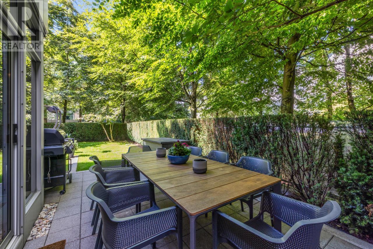 Listing Picture 31 of 40 : 308 JERVIS MEWS, Vancouver / 溫哥華 - 魯藝地產 Yvonne Lu Group - MLS Medallion Club Member