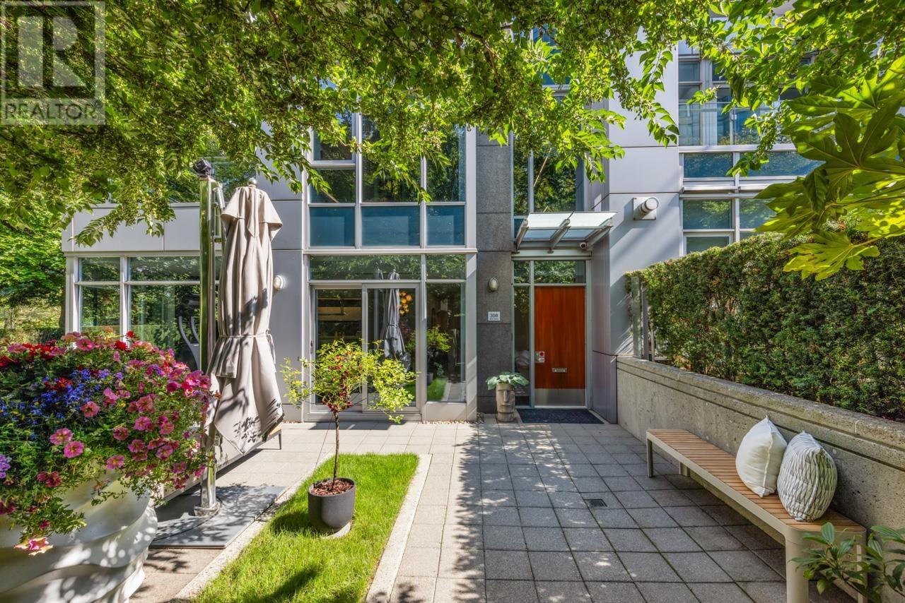 Listing Picture 35 of 40 : 308 JERVIS MEWS, Vancouver / 溫哥華 - 魯藝地產 Yvonne Lu Group - MLS Medallion Club Member