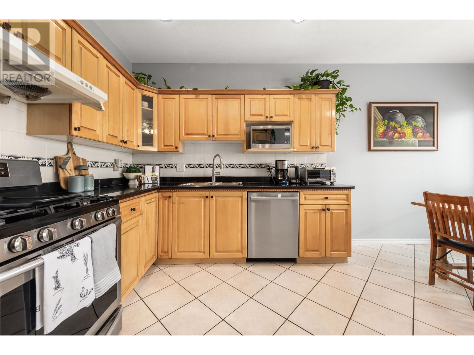 5966 Ewart Street, Burnaby, British Columbia V5J 2X2 - Photo 8 - R2960426
