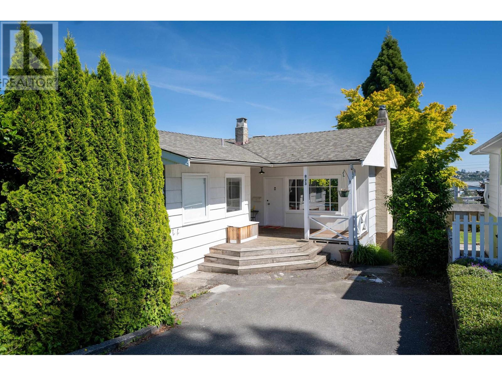 823 CALVERHALL STREET, north vancouver, British Columbia