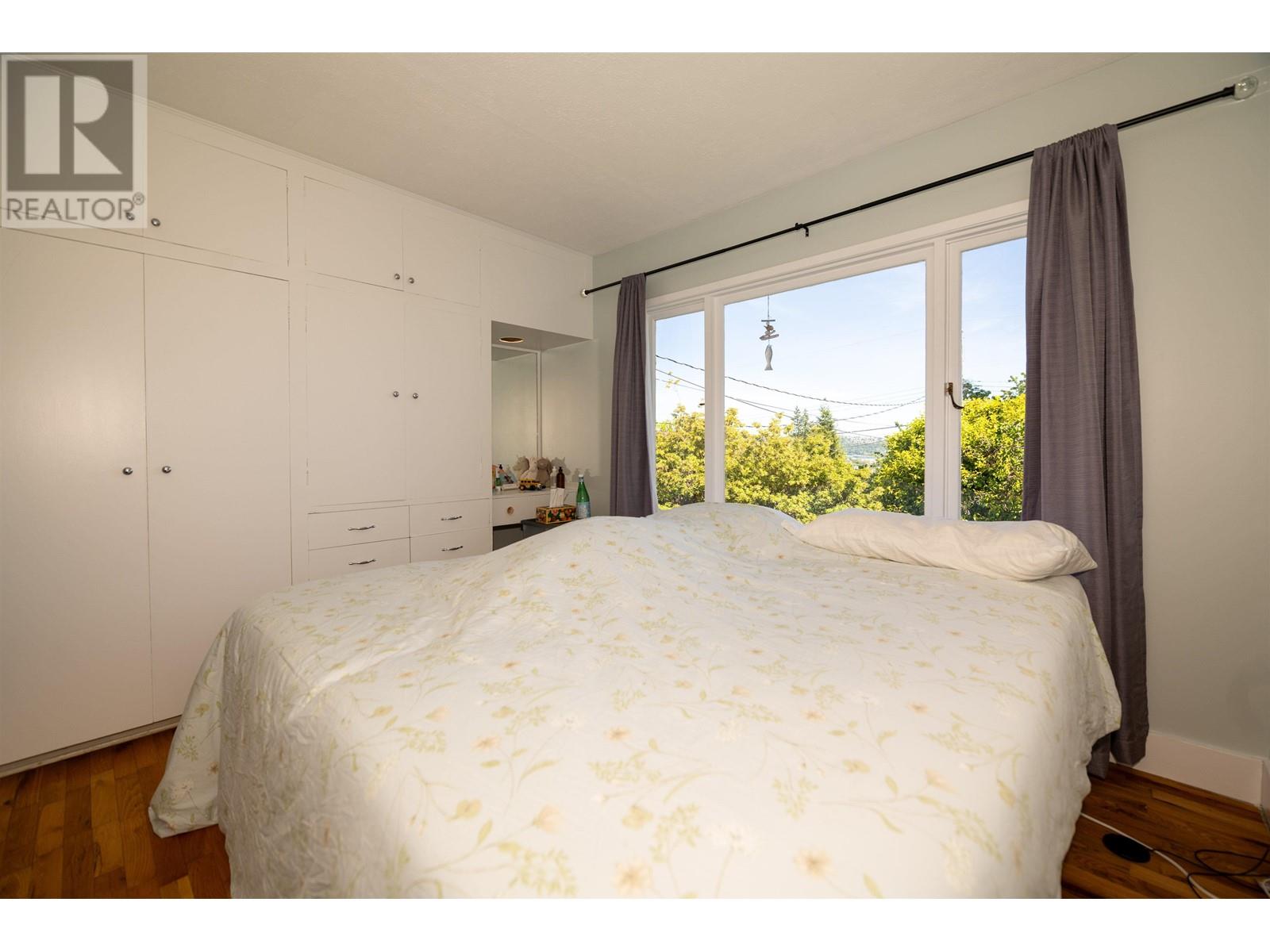 823 Calverhall Street, North Vancouver, British Columbia  V7L 1X8 - Photo 11 - R2960369