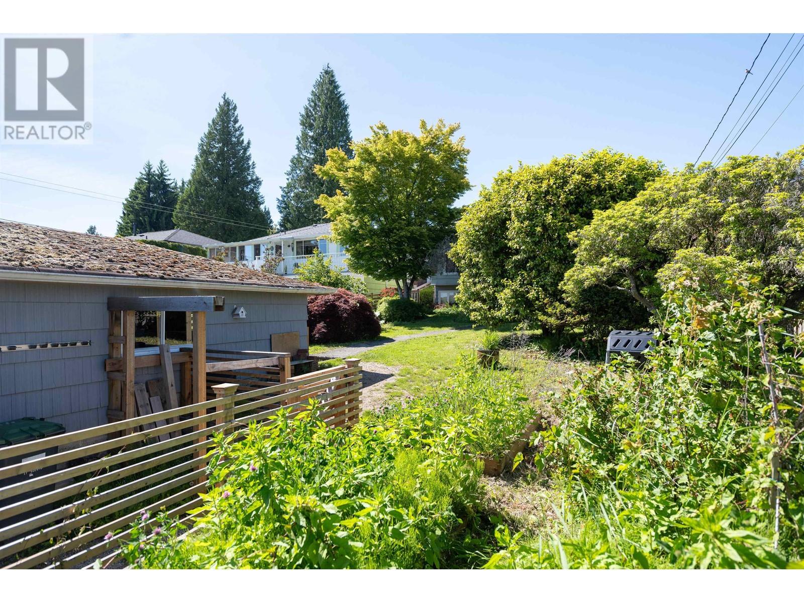 823 Calverhall Street, North Vancouver, British Columbia  V7L 1X8 - Photo 14 - R2960369
