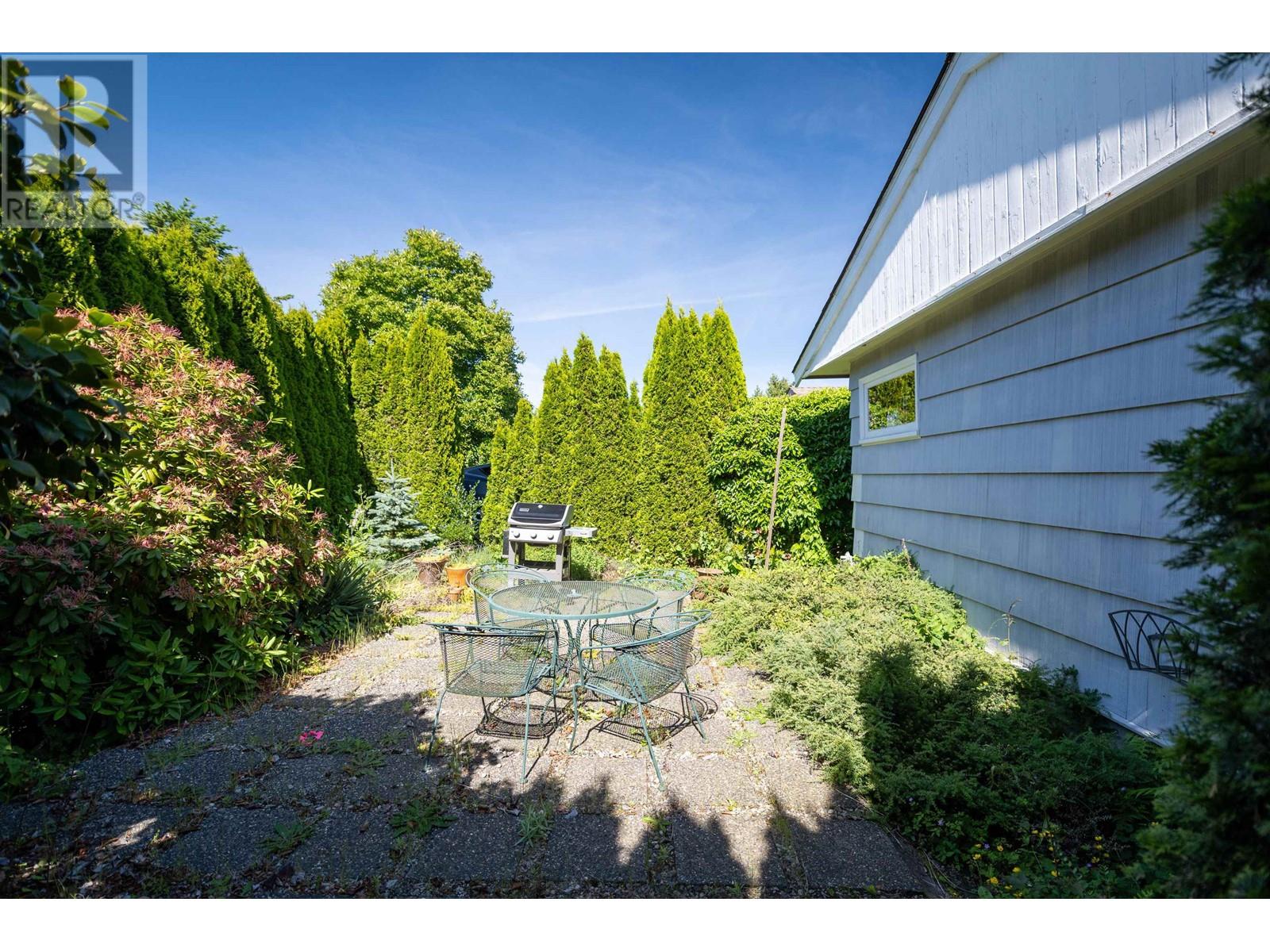 823 Calverhall Street, North Vancouver, British Columbia  V7L 1X8 - Photo 16 - R2960369