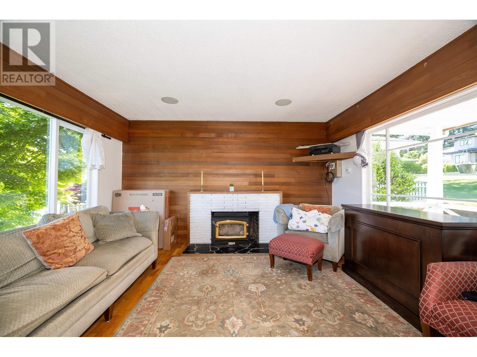 823 Calverhall Street, North Vancouver, British Columbia  V7L 1X8 - Photo 8 - R2960369