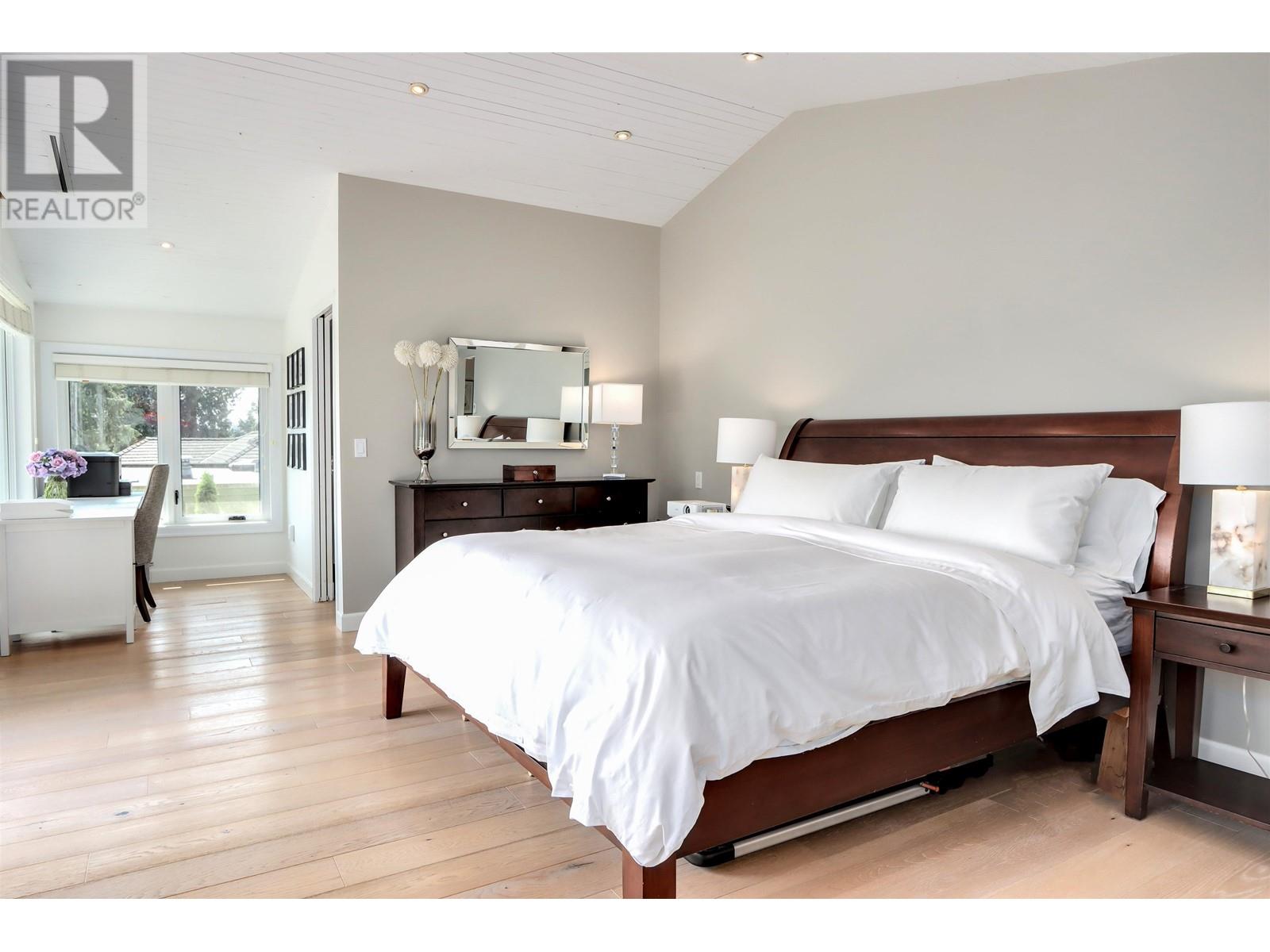 2507 Caledonia Avenue, North Vancouver, British Columbia  V7G 1T8 - Photo 19 - R2960371