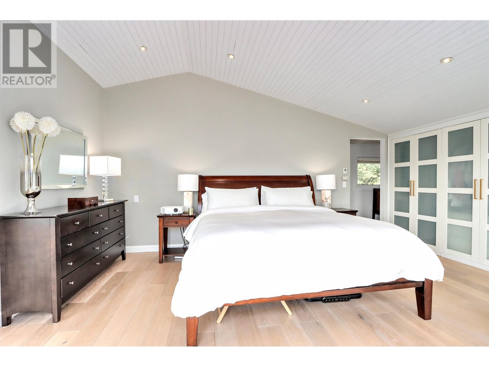 2507 Caledonia Avenue, North Vancouver, British Columbia  V7G 1T8 - Photo 20 - R2960371
