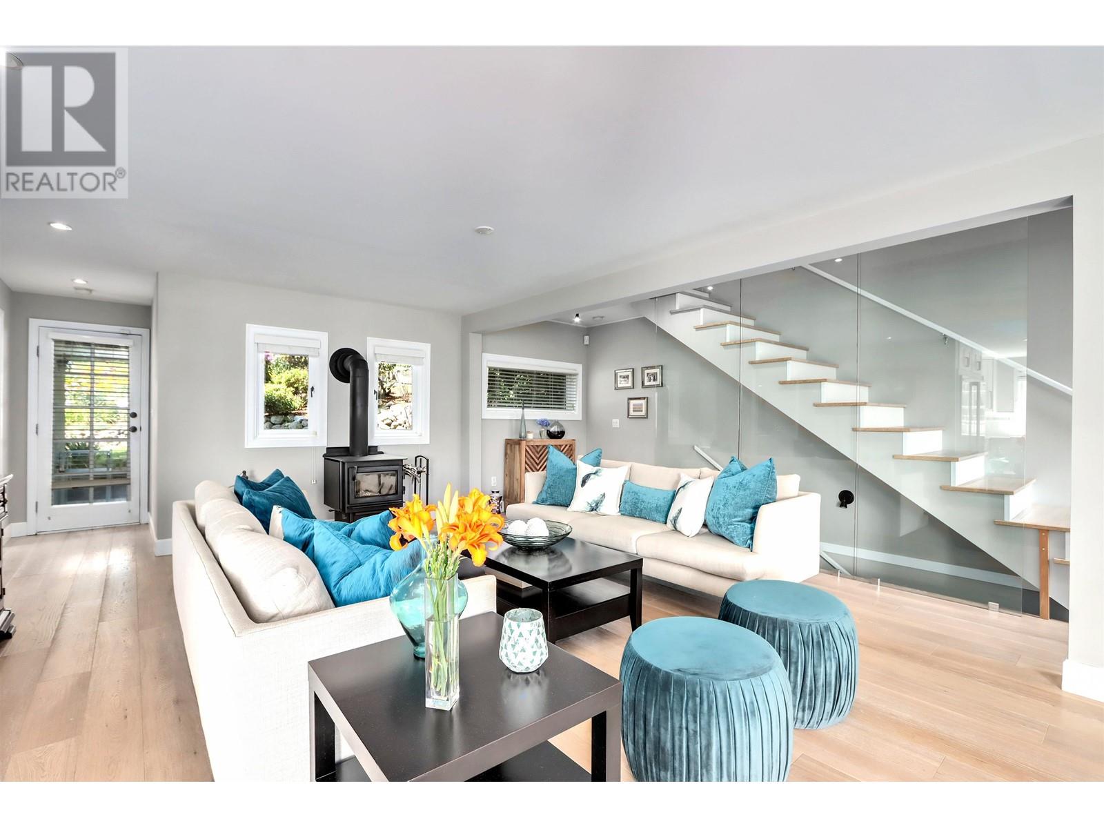 2507 Caledonia Avenue, North Vancouver, British Columbia  V7G 1T8 - Photo 7 - R2960371