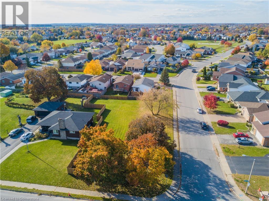 Part 4 Alpine Drive, Niagara Falls, Ontario  L2H 3B7 - Photo 6 - 40693762