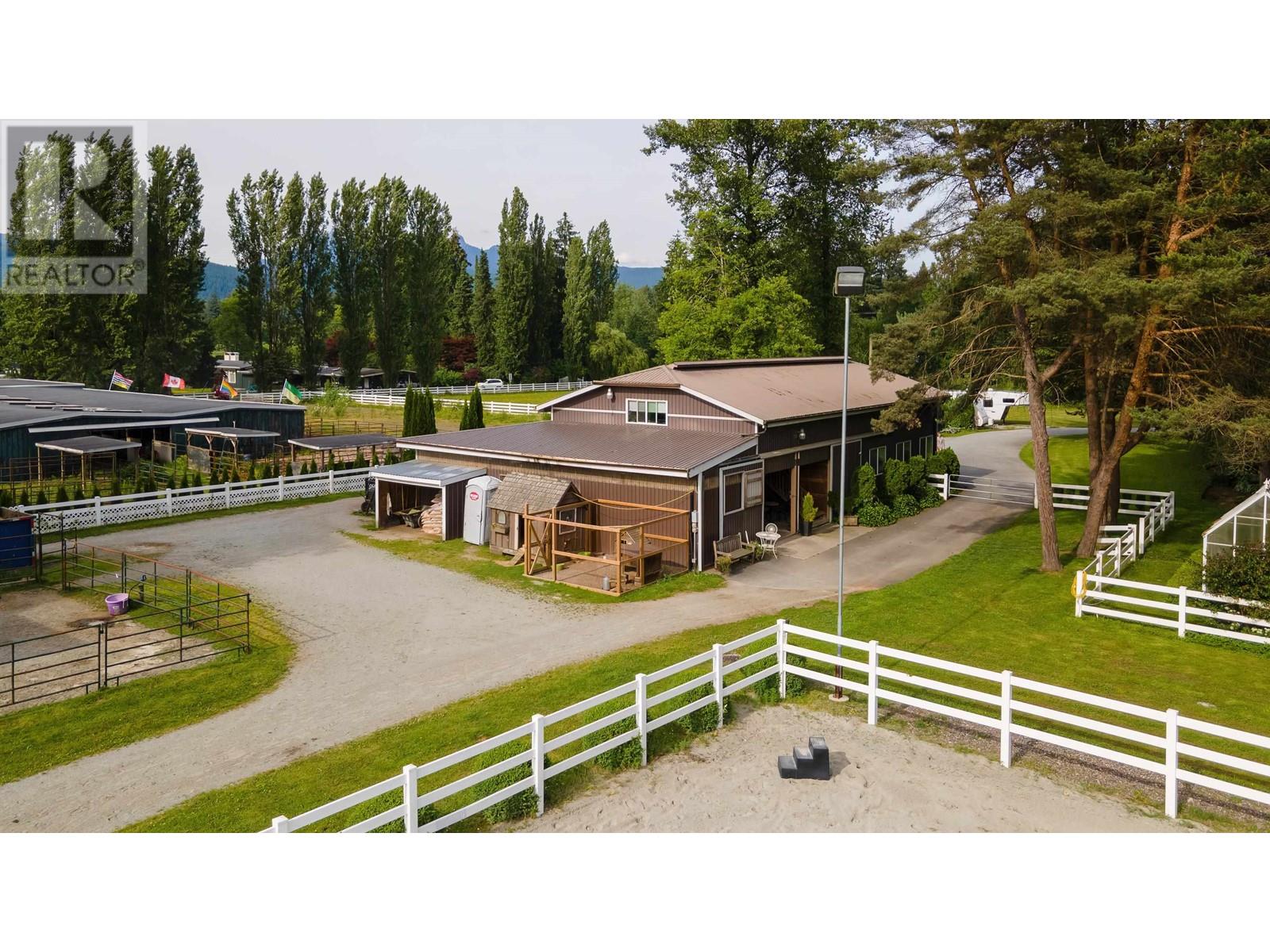 13483 Cedar Way, Maple Ridge, British Columbia  V4R 2T4 - Photo 2 - C8065586