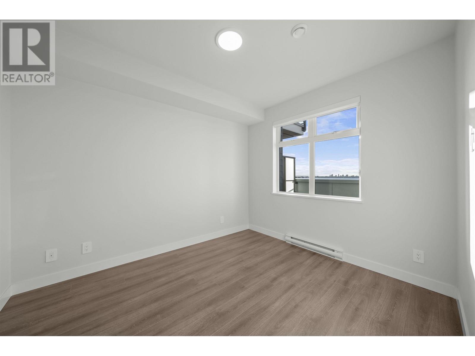 303 5535 Hastings Street, Burnaby, British Columbia  V5B 1R2 - Photo 3 - R2959188