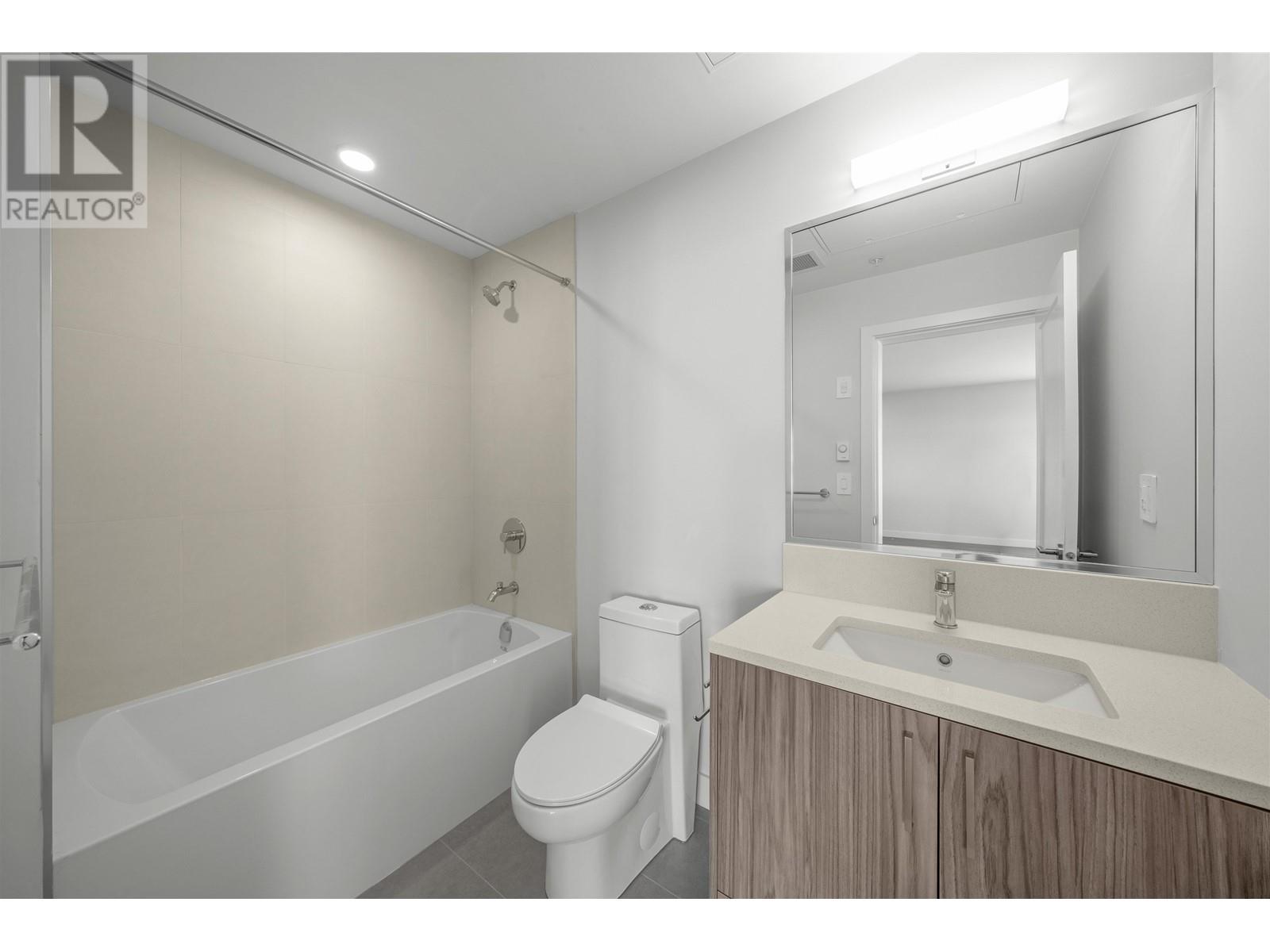 Listing Picture 14 of 22 : 304 5535 HASTINGS STREET, Burnaby / 本拿比 - 魯藝地產 Yvonne Lu Group - MLS Medallion Club Member