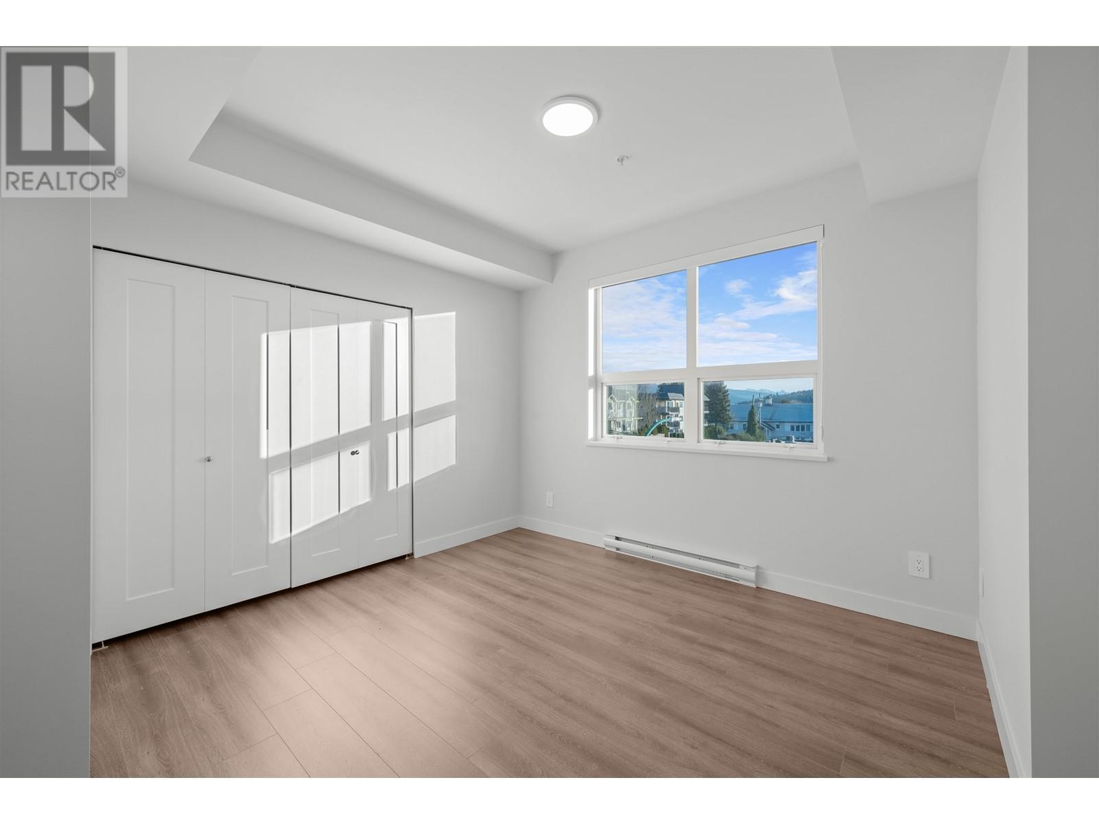 Listing Picture 5 of 22 : 304 5535 HASTINGS STREET, Burnaby / 本拿比 - 魯藝地產 Yvonne Lu Group - MLS Medallion Club Member