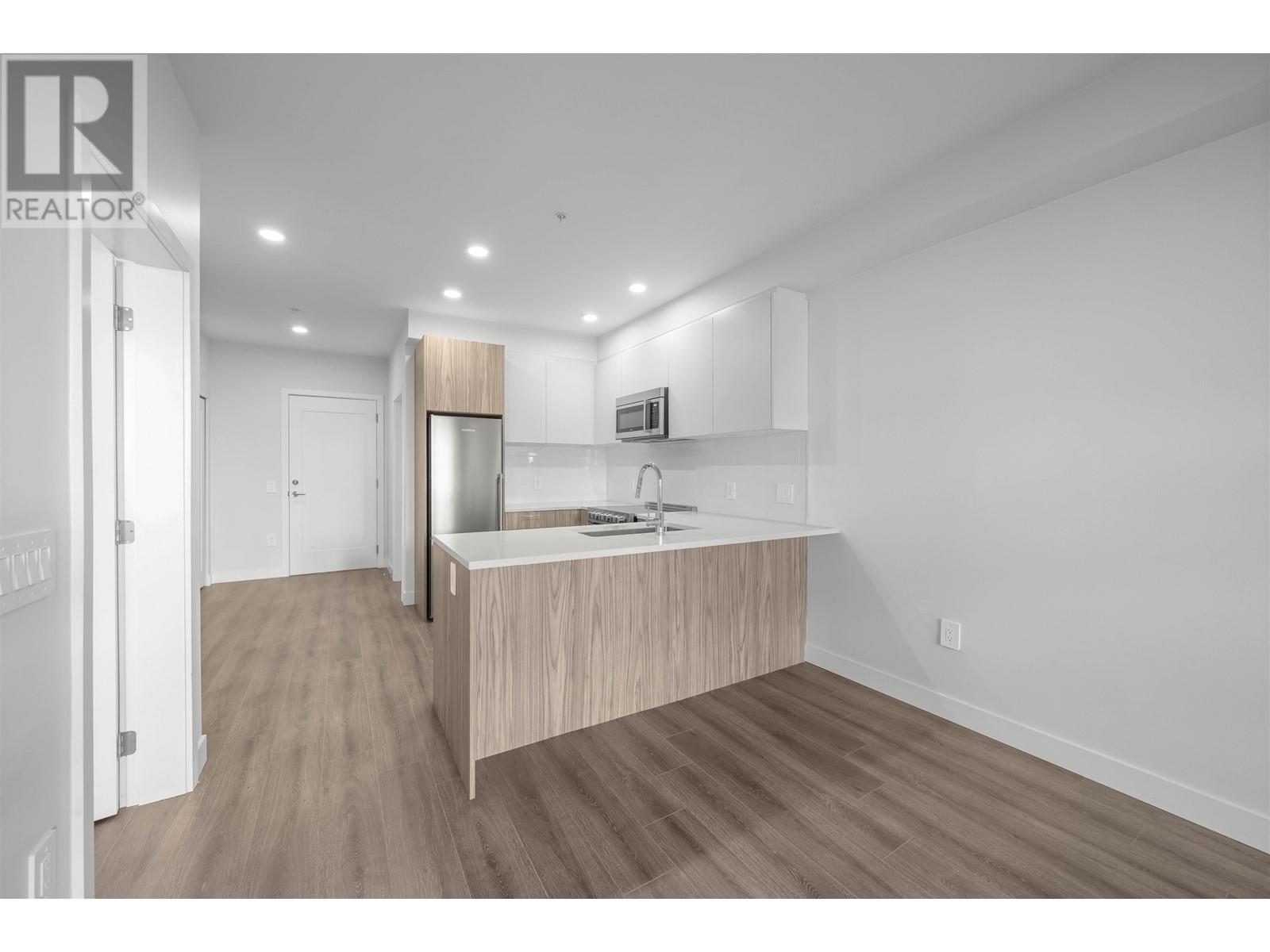 307 5535 Hastings Street, Burnaby, British Columbia  V5B 1R2 - Photo 5 - R2959232