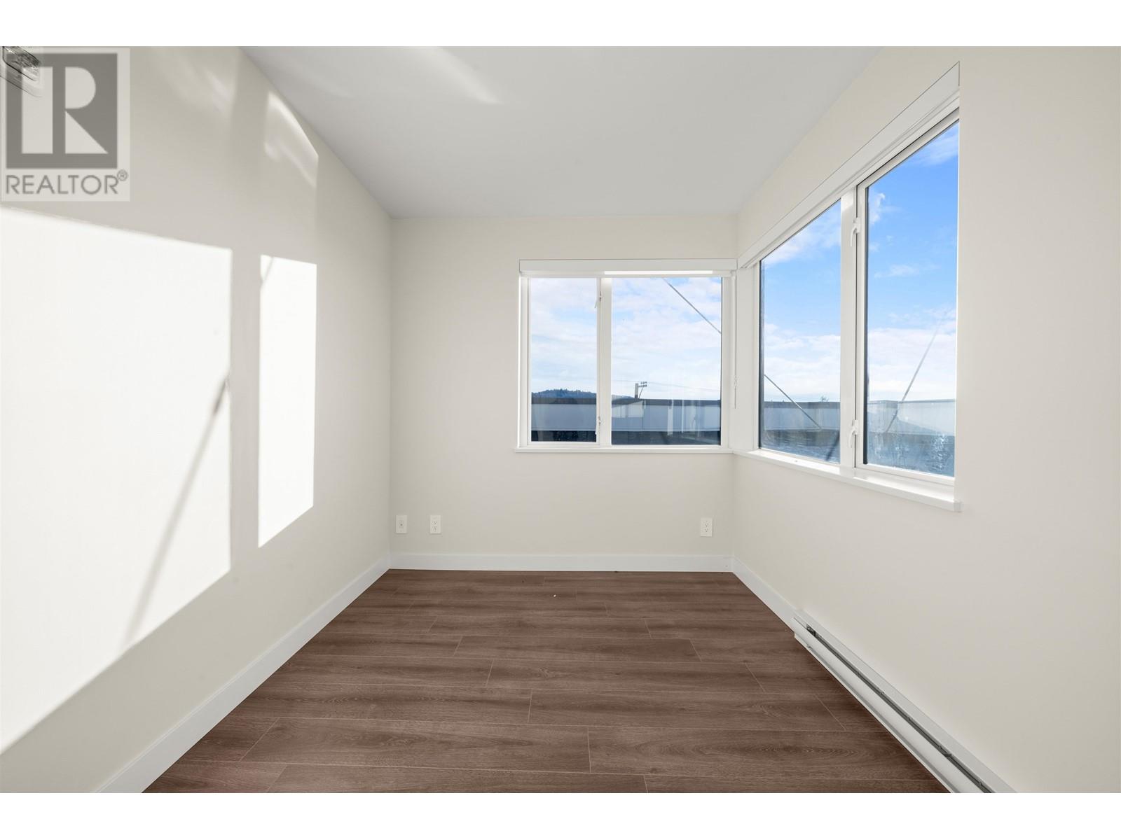 Listing Picture 8 of 22 : 304 5535 HASTINGS STREET, Burnaby / 本拿比 - 魯藝地產 Yvonne Lu Group - MLS Medallion Club Member