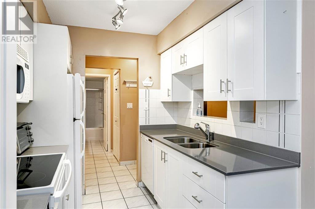 501 9847 Manchester Drive, Burnaby, British Columbia  V3N 4P4 - Photo 7 - R2960378