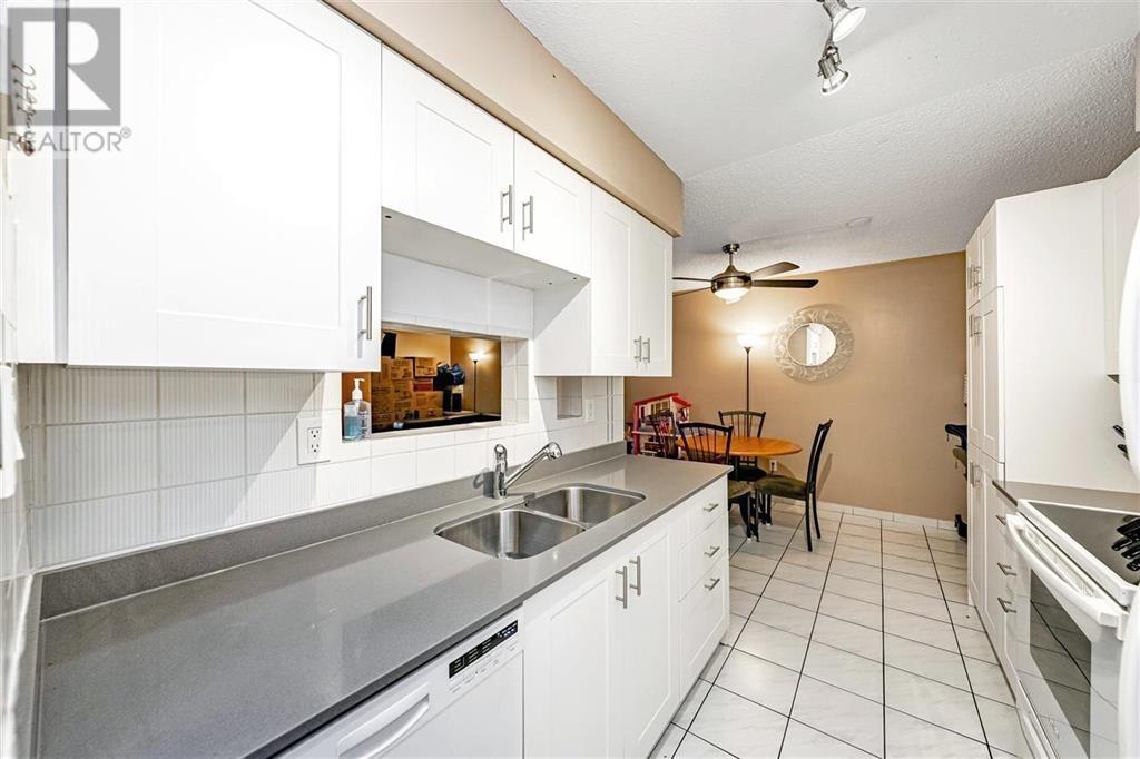 501 9847 Manchester Drive, Burnaby, British Columbia  V3N 4P4 - Photo 8 - R2960378