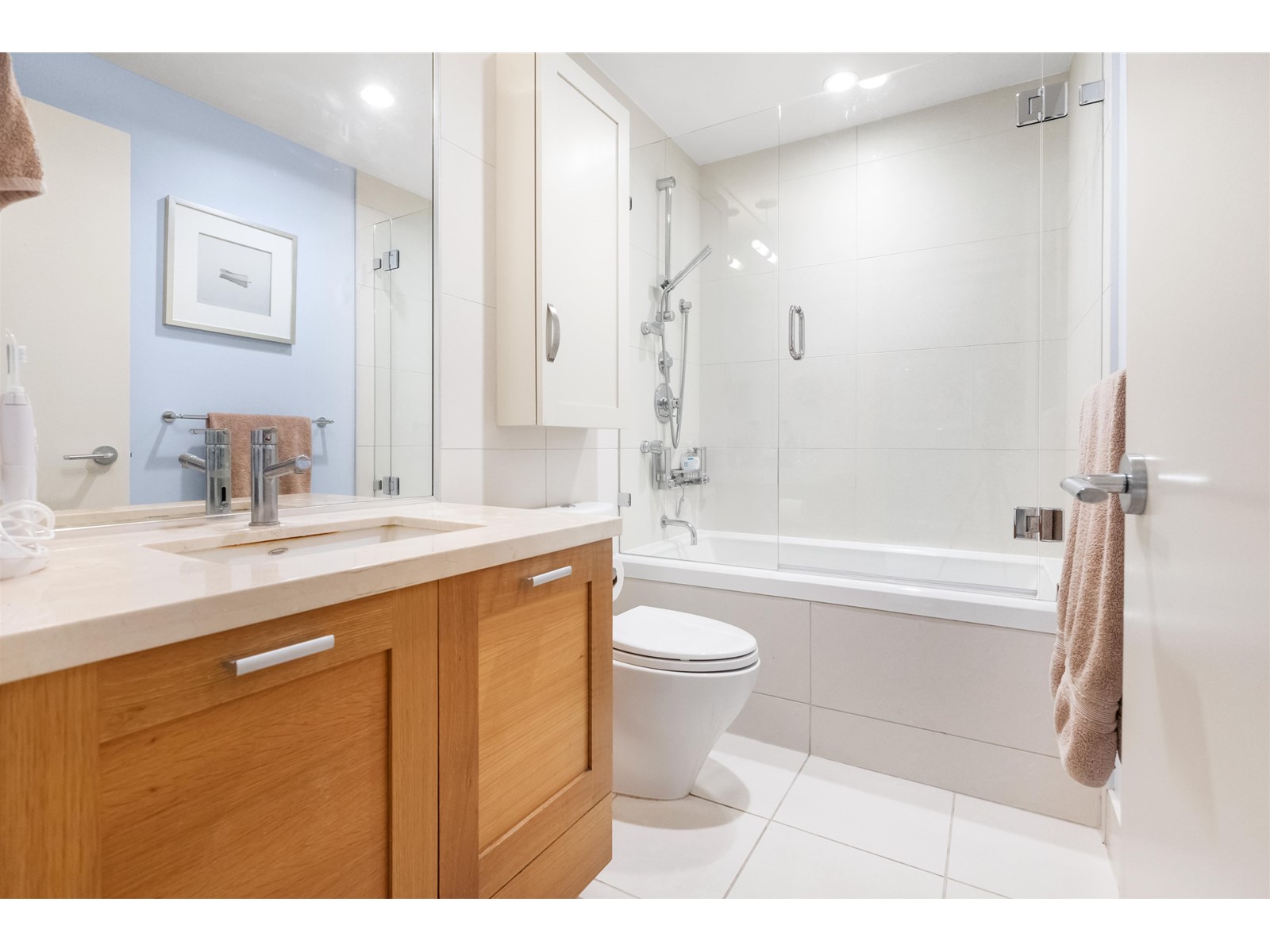 303 1473 Johnston Street, White Rock, British Columbia  V4B 3Z4 - Photo 6 - R2960147