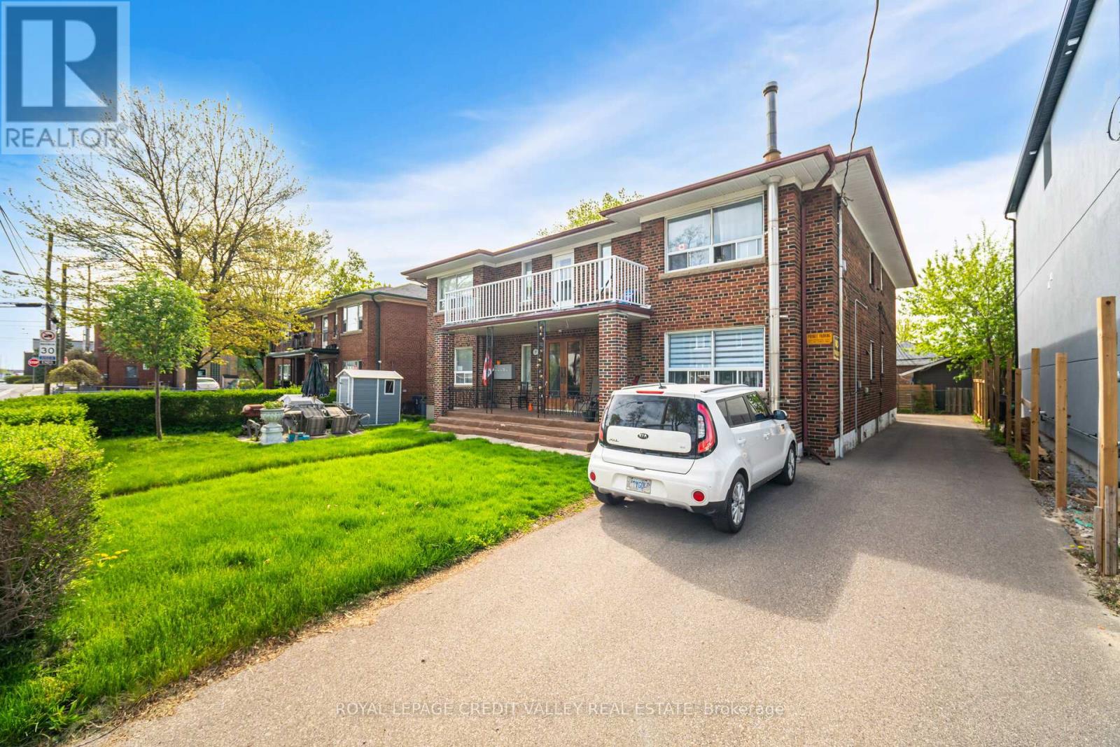Property at 19 ROSELAND DRIVE image 4