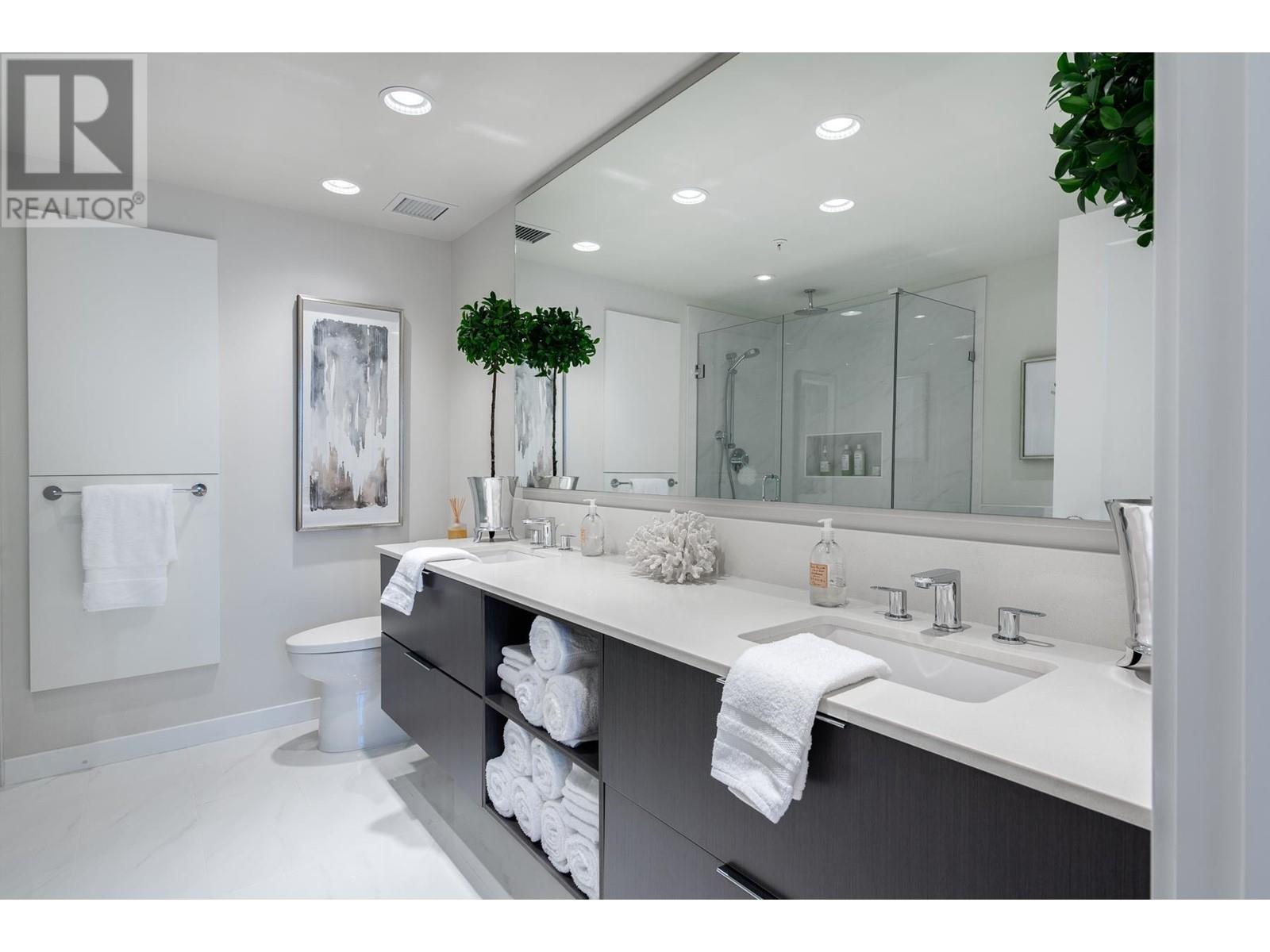 405 3873 CATES LANDING WAY