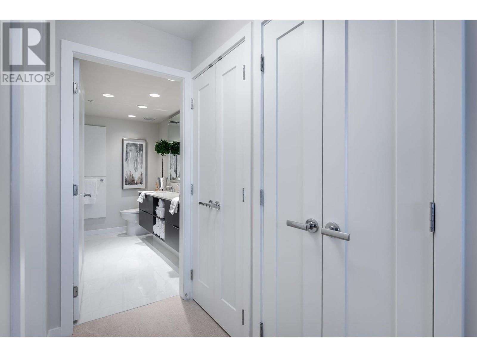 405 3873 CATES LANDING WAY