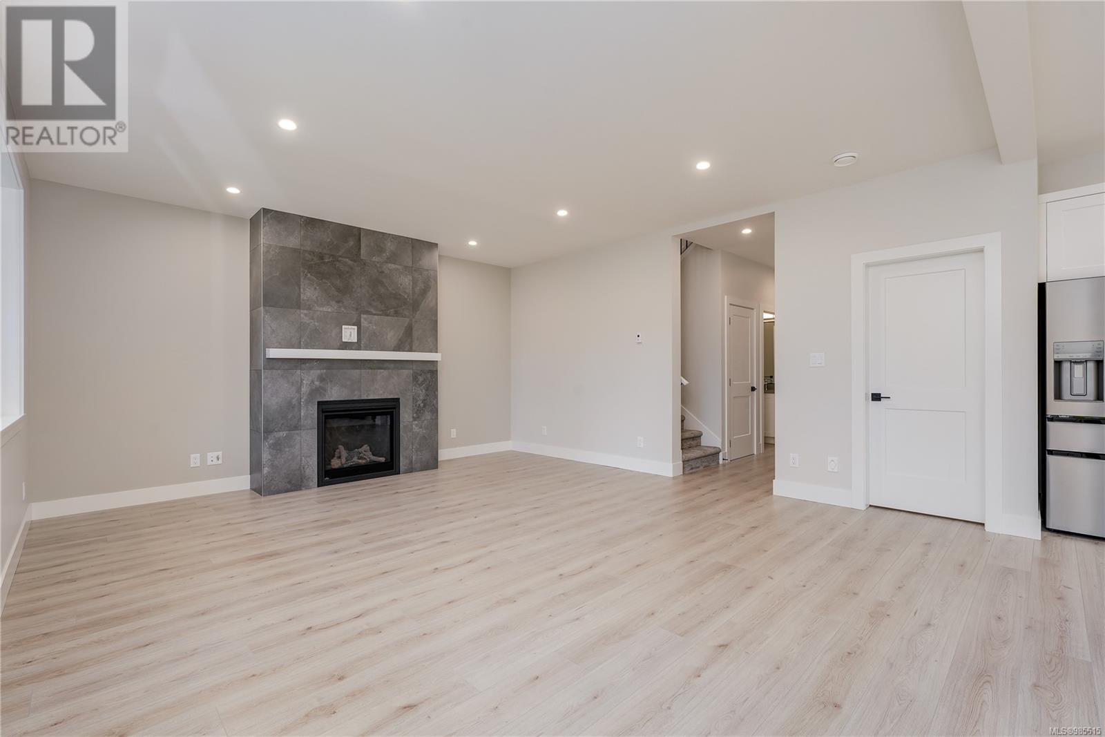 Property at 2645 Forest Edge Rd image 4