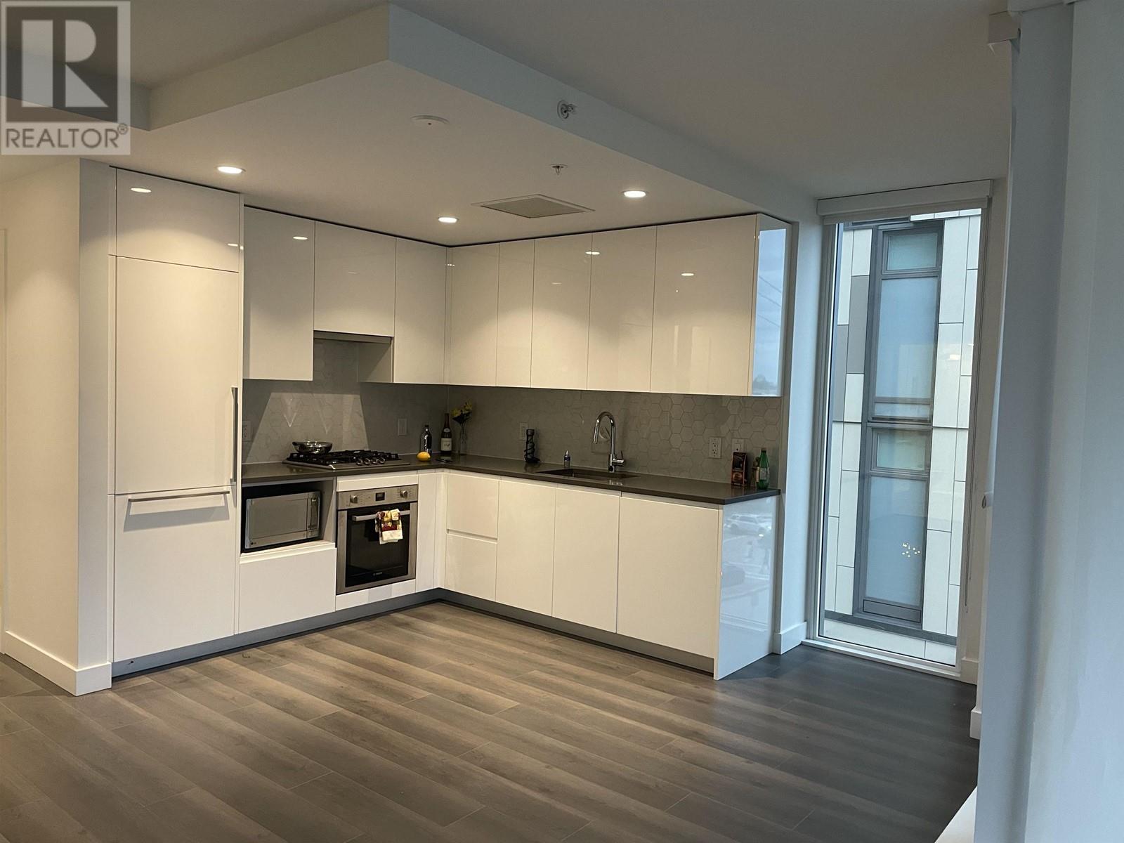 Property at 210 8138 FRASER STREET image 1