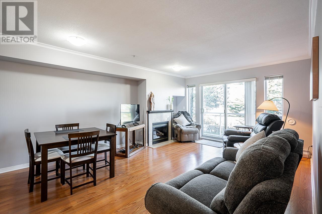 302 4181 Norfolk Street, Burnaby, British Columbia V5G 1E8 - Photo 1 - R2960432