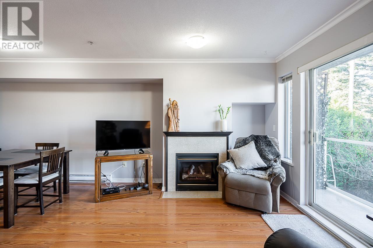 302 4181 Norfolk Street, Burnaby, British Columbia V5G 1E8 - Photo 5 - R2960432