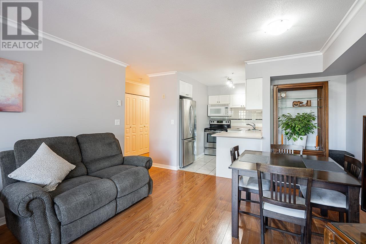 302 4181 Norfolk Street, Burnaby, British Columbia V5G 1E8 - Photo 8 - R2960432