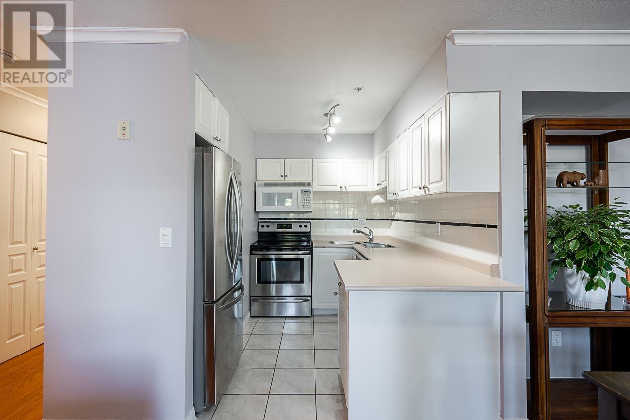 302 4181 Norfolk Street, Burnaby, British Columbia V5G 1E8 - Photo 9 - R2960432