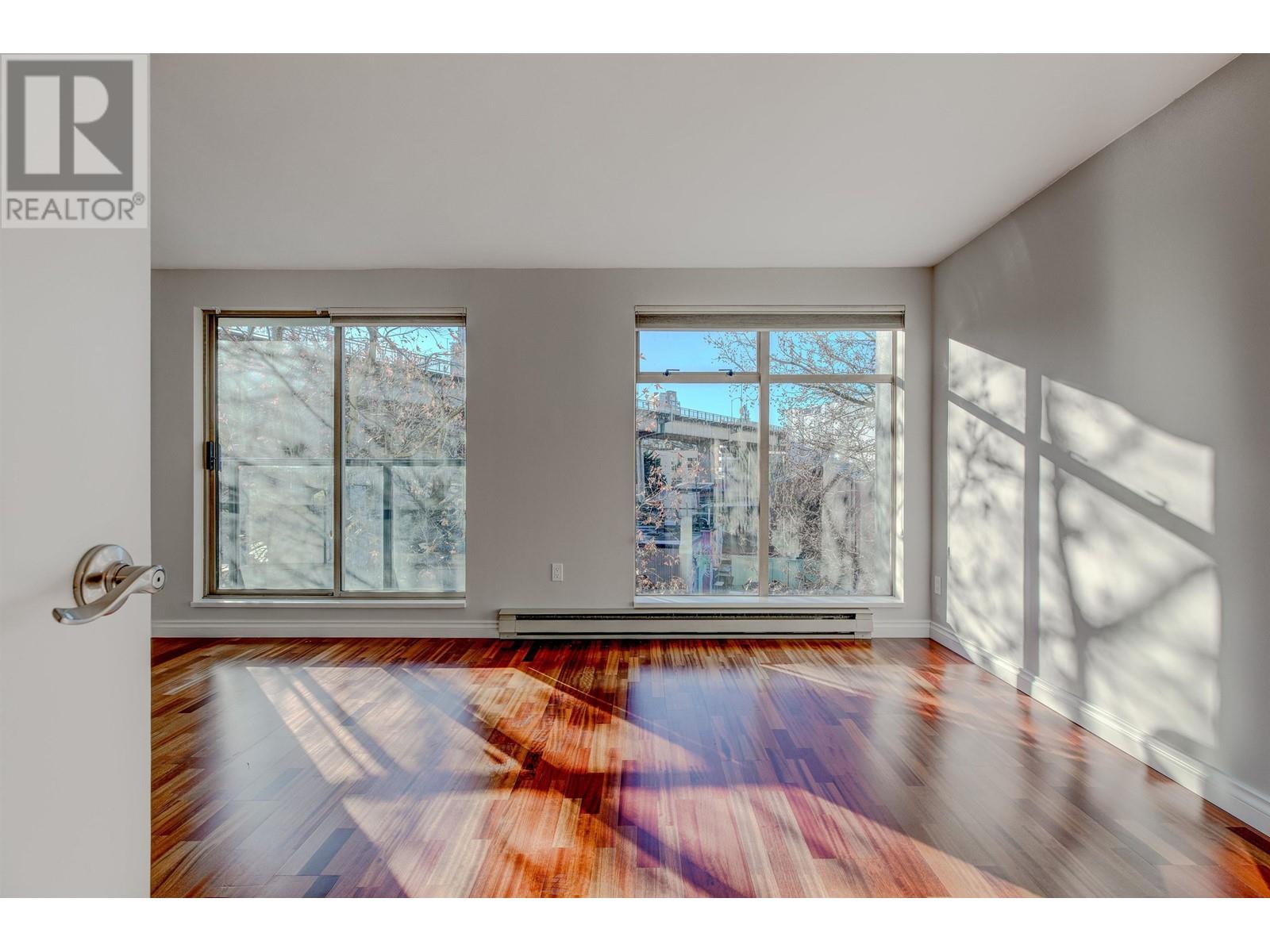 Listing Picture 13 of 40 : 546 1515 W 2ND AVENUE, Vancouver / 溫哥華 - 魯藝地產 Yvonne Lu Group - MLS Medallion Club Member