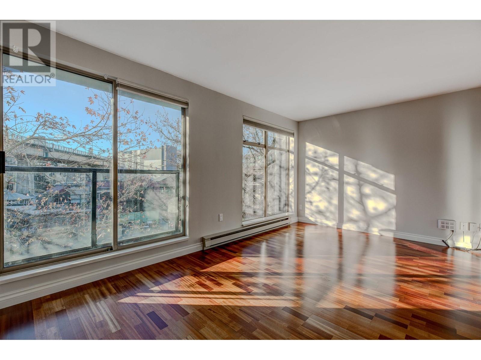 Listing Picture 14 of 40 : 546 1515 W 2ND AVENUE, Vancouver / 溫哥華 - 魯藝地產 Yvonne Lu Group - MLS Medallion Club Member