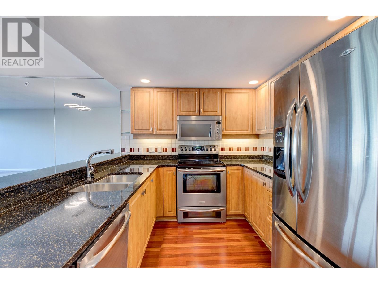 Listing Picture 18 of 40 : 546 1515 W 2ND AVENUE, Vancouver / 溫哥華 - 魯藝地產 Yvonne Lu Group - MLS Medallion Club Member