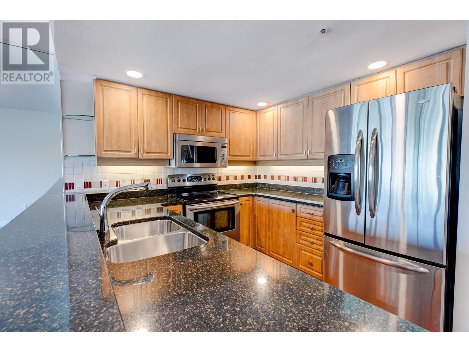 Listing Picture 22 of 40 : 546 1515 W 2ND AVENUE, Vancouver / 溫哥華 - 魯藝地產 Yvonne Lu Group - MLS Medallion Club Member