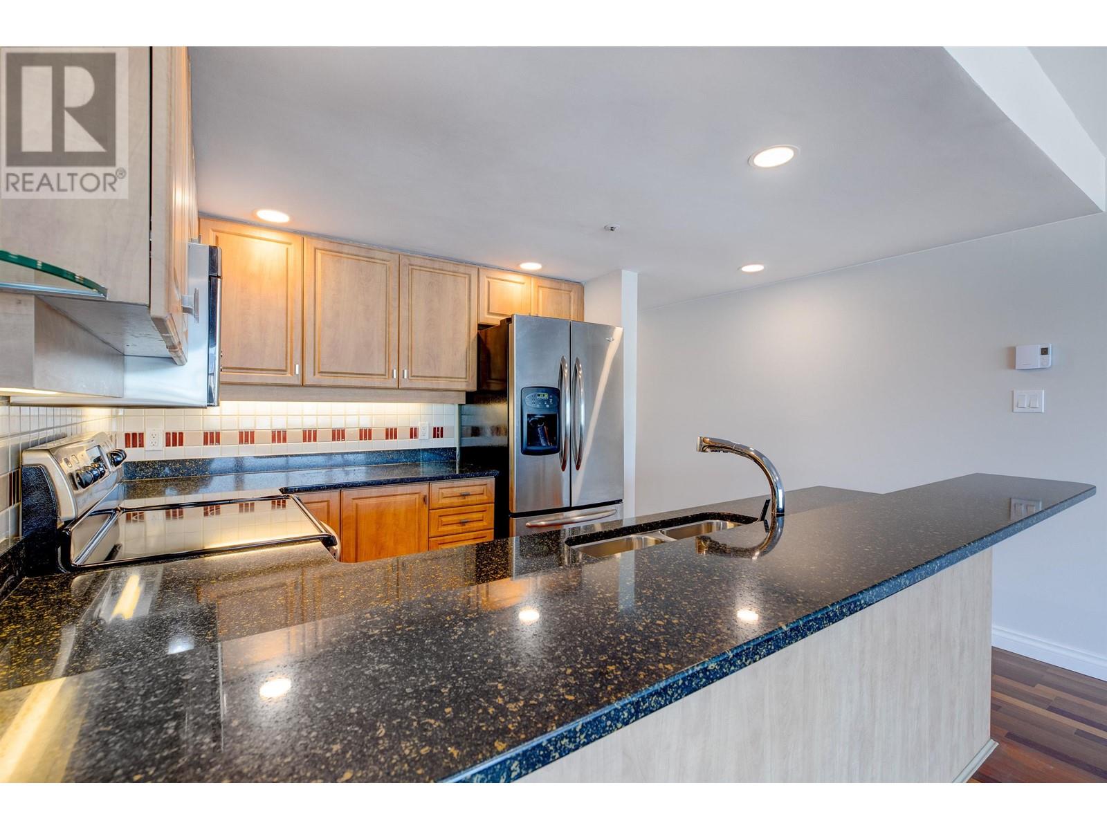 Listing Picture 23 of 40 : 546 1515 W 2ND AVENUE, Vancouver / 溫哥華 - 魯藝地產 Yvonne Lu Group - MLS Medallion Club Member