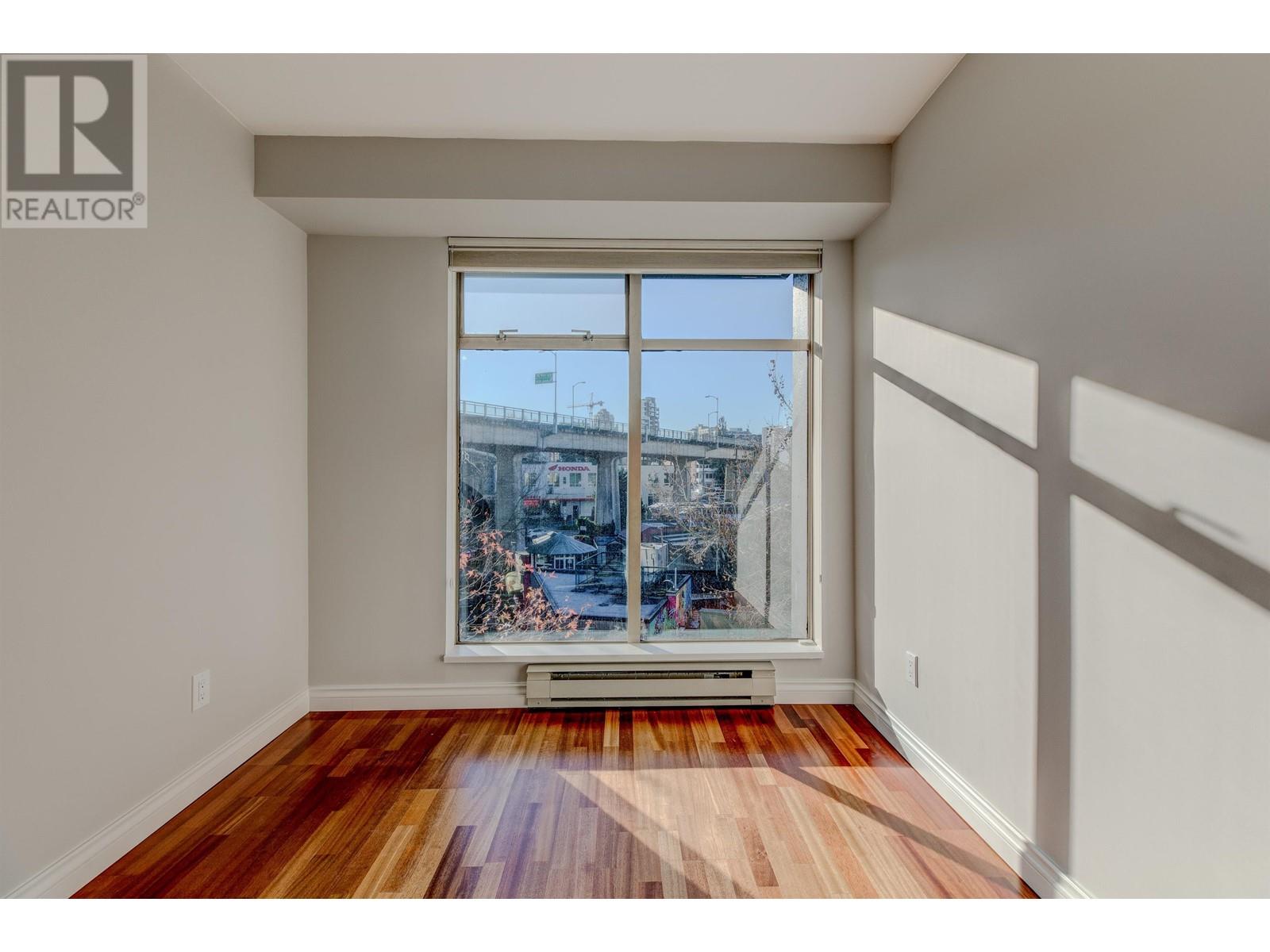 Listing Picture 32 of 40 : 546 1515 W 2ND AVENUE, Vancouver / 溫哥華 - 魯藝地產 Yvonne Lu Group - MLS Medallion Club Member