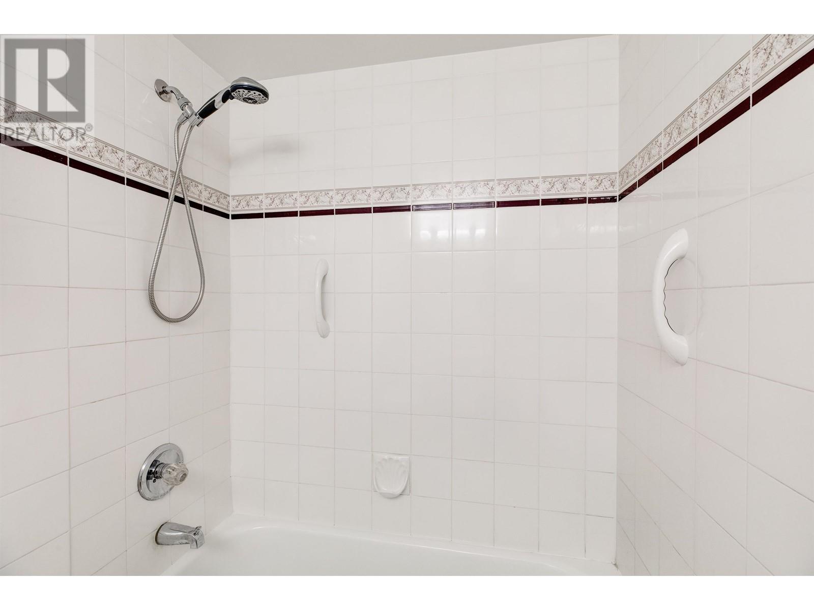 Listing Picture 36 of 40 : 546 1515 W 2ND AVENUE, Vancouver / 溫哥華 - 魯藝地產 Yvonne Lu Group - MLS Medallion Club Member