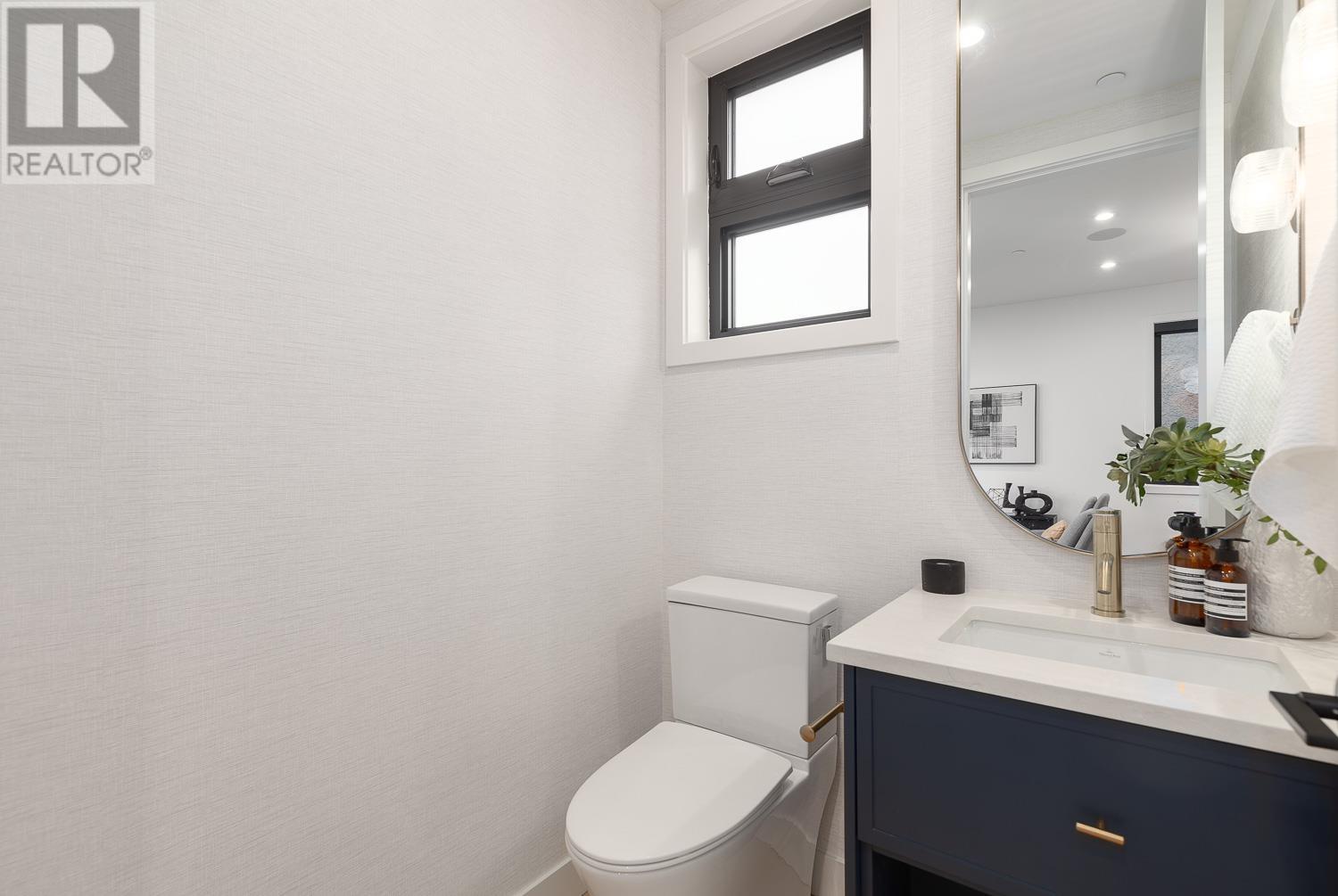 Listing Picture 14 of 31 : 1 3858 W 13TH AVENUE, Vancouver / 溫哥華 - 魯藝地產 Yvonne Lu Group - MLS Medallion Club Member