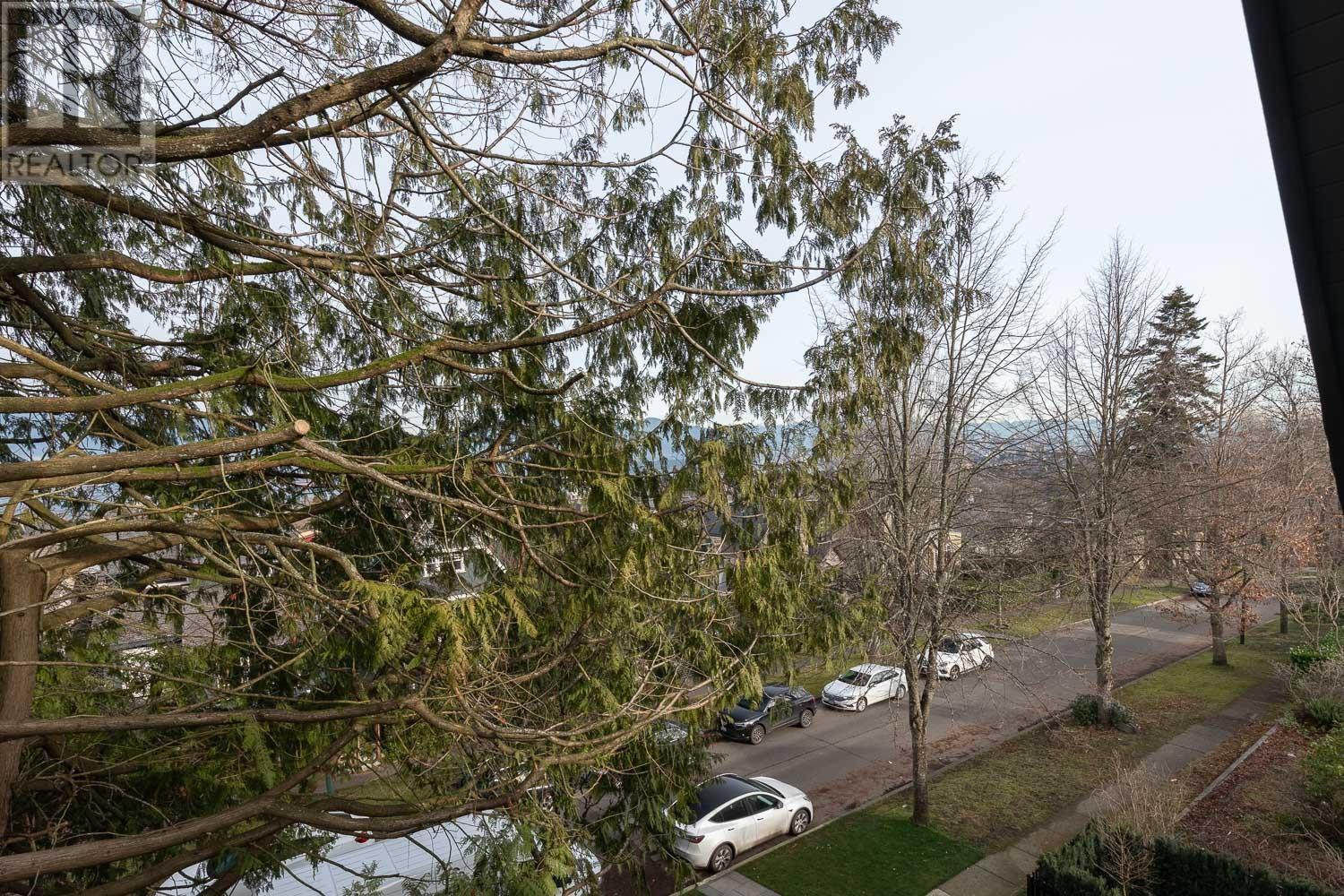 Listing Picture 29 of 31 : 1 3858 W 13TH AVENUE, Vancouver / 溫哥華 - 魯藝地產 Yvonne Lu Group - MLS Medallion Club Member