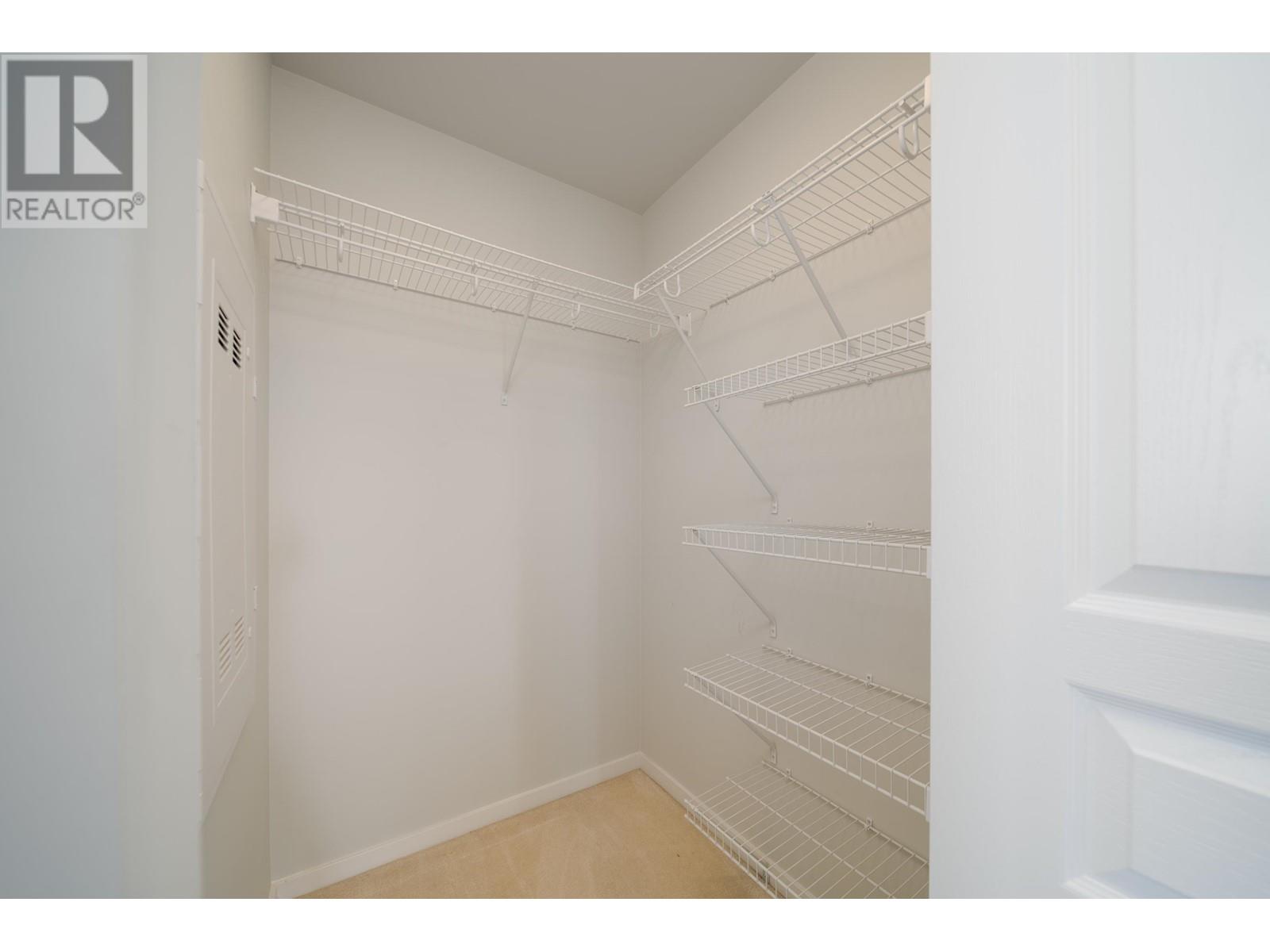 Listing Picture 23 of 40 : 906 5883 BARKER AVENUE, Burnaby / 本拿比 - 魯藝地產 Yvonne Lu Group - MLS Medallion Club Member