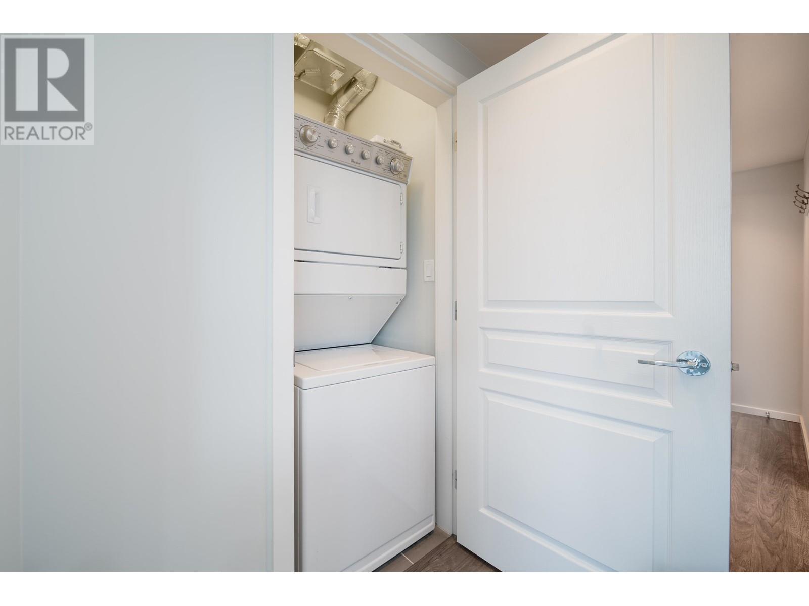 Listing Picture 28 of 40 : 906 5883 BARKER AVENUE, Burnaby / 本拿比 - 魯藝地產 Yvonne Lu Group - MLS Medallion Club Member
