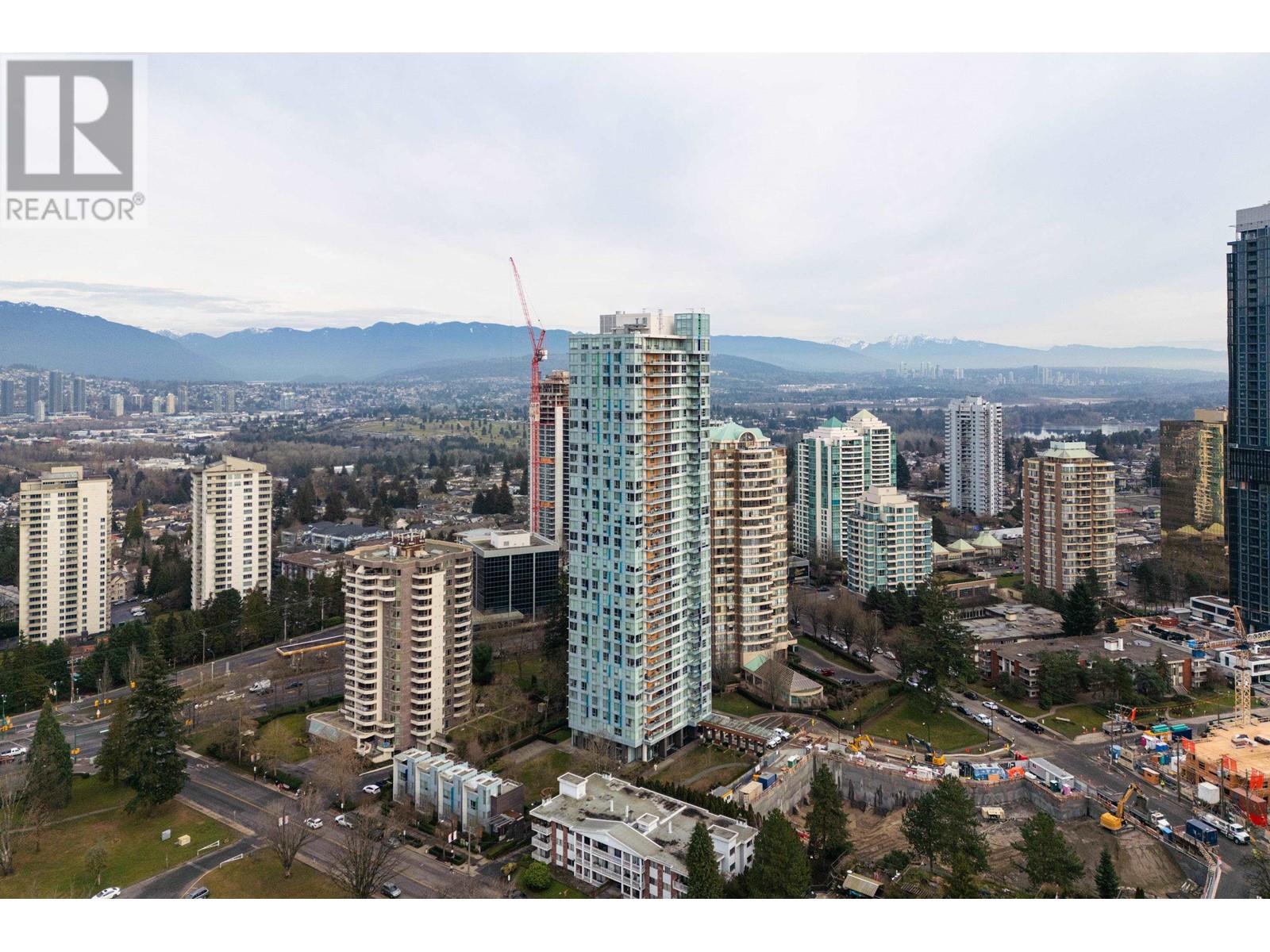 Listing Picture 3 of 40 : 906 5883 BARKER AVENUE, Burnaby / 本拿比 - 魯藝地產 Yvonne Lu Group - MLS Medallion Club Member