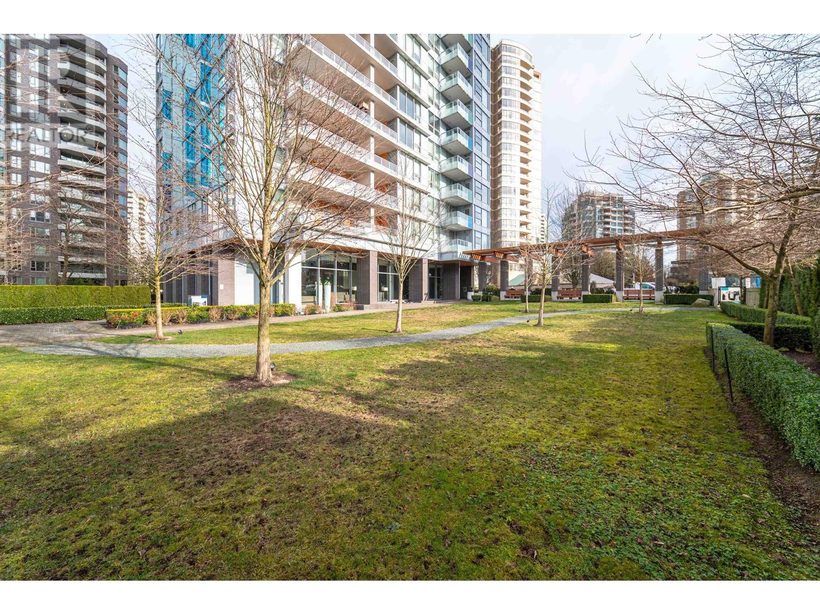 Listing Picture 35 of 40 : 906 5883 BARKER AVENUE, Burnaby / 本拿比 - 魯藝地產 Yvonne Lu Group - MLS Medallion Club Member