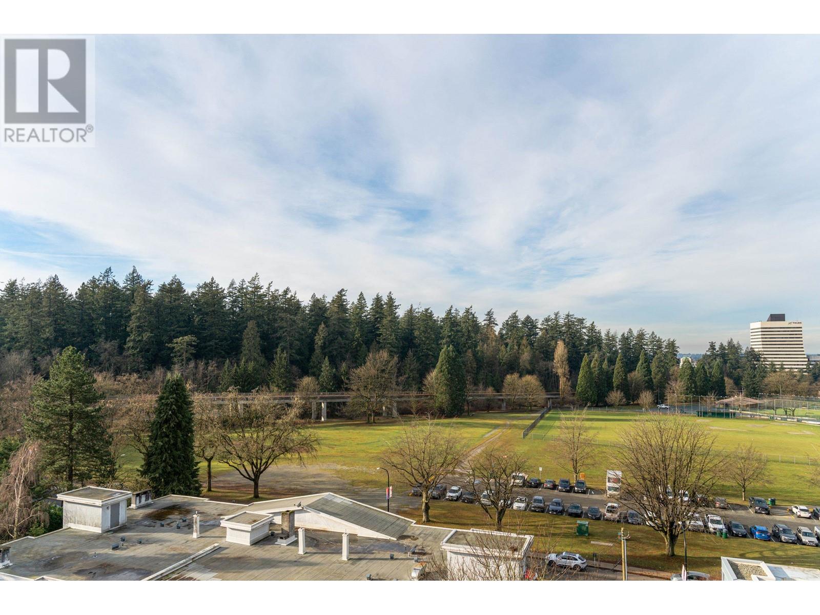 Listing Picture 9 of 40 : 906 5883 BARKER AVENUE, Burnaby / 本拿比 - 魯藝地產 Yvonne Lu Group - MLS Medallion Club Member