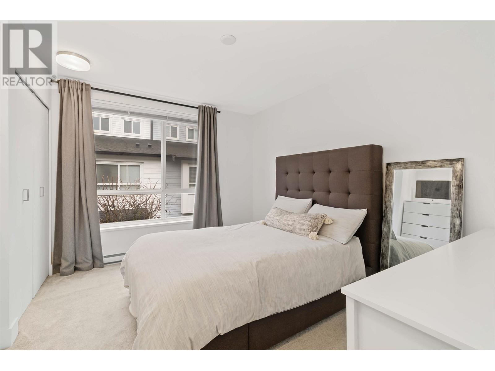 Listing Picture 11 of 34 : 54 6868 BURLINGTON AVENUE, Burnaby / 本拿比 - 魯藝地產 Yvonne Lu Group - MLS Medallion Club Member