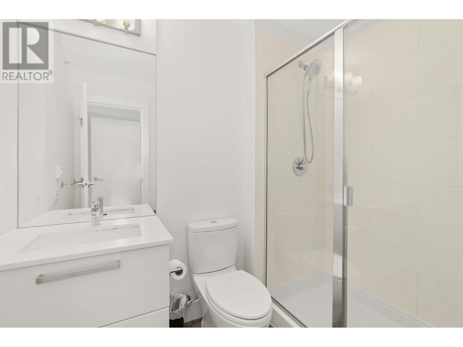 Listing Picture 13 of 34 : 54 6868 BURLINGTON AVENUE, Burnaby / 本拿比 - 魯藝地產 Yvonne Lu Group - MLS Medallion Club Member