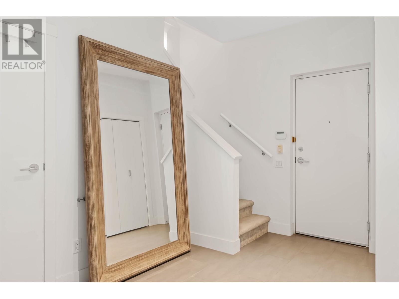Listing Picture 17 of 34 : 54 6868 BURLINGTON AVENUE, Burnaby / 本拿比 - 魯藝地產 Yvonne Lu Group - MLS Medallion Club Member