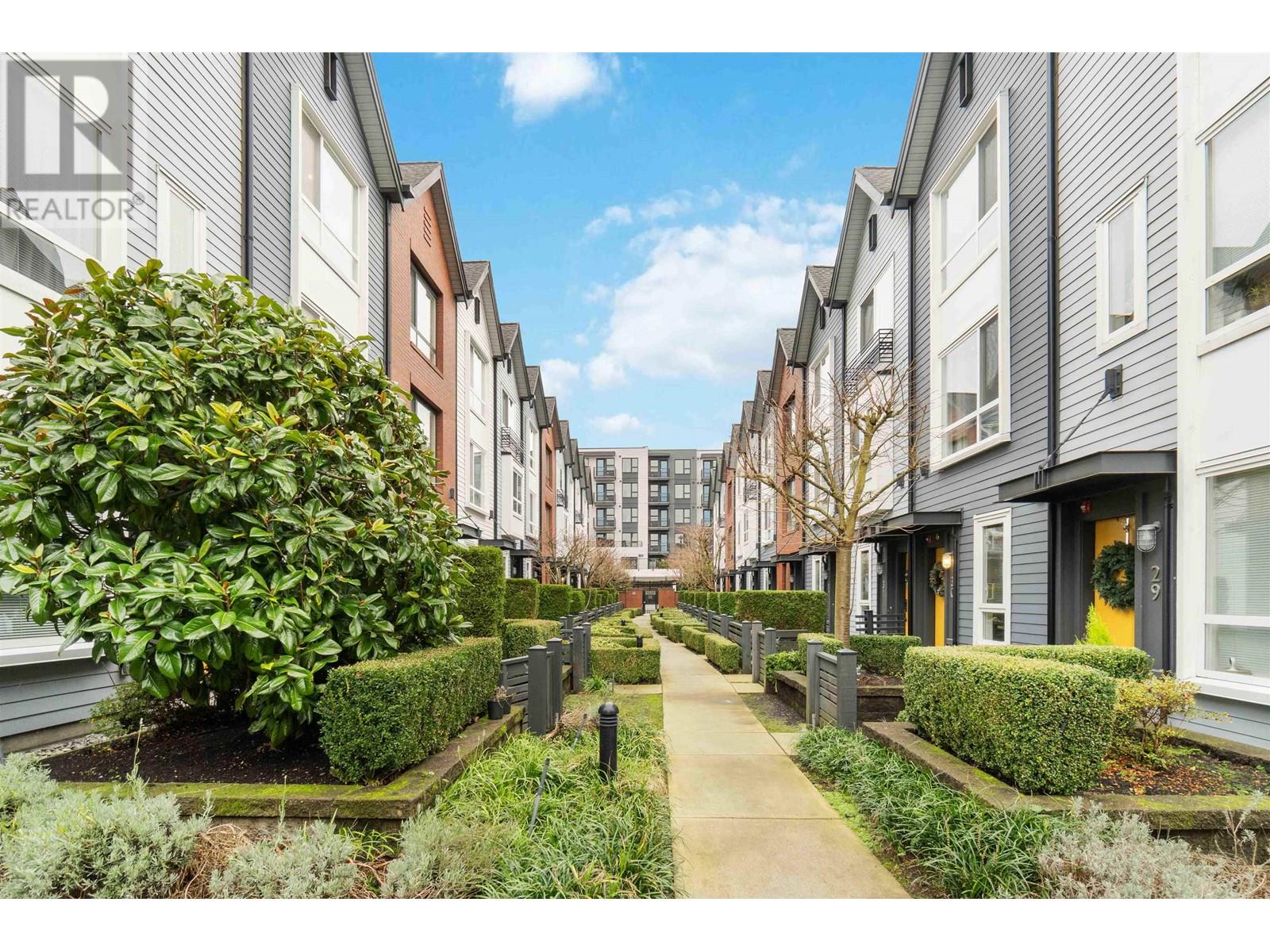 Listing Picture 22 of 34 : 54 6868 BURLINGTON AVENUE, Burnaby / 本拿比 - 魯藝地產 Yvonne Lu Group - MLS Medallion Club Member