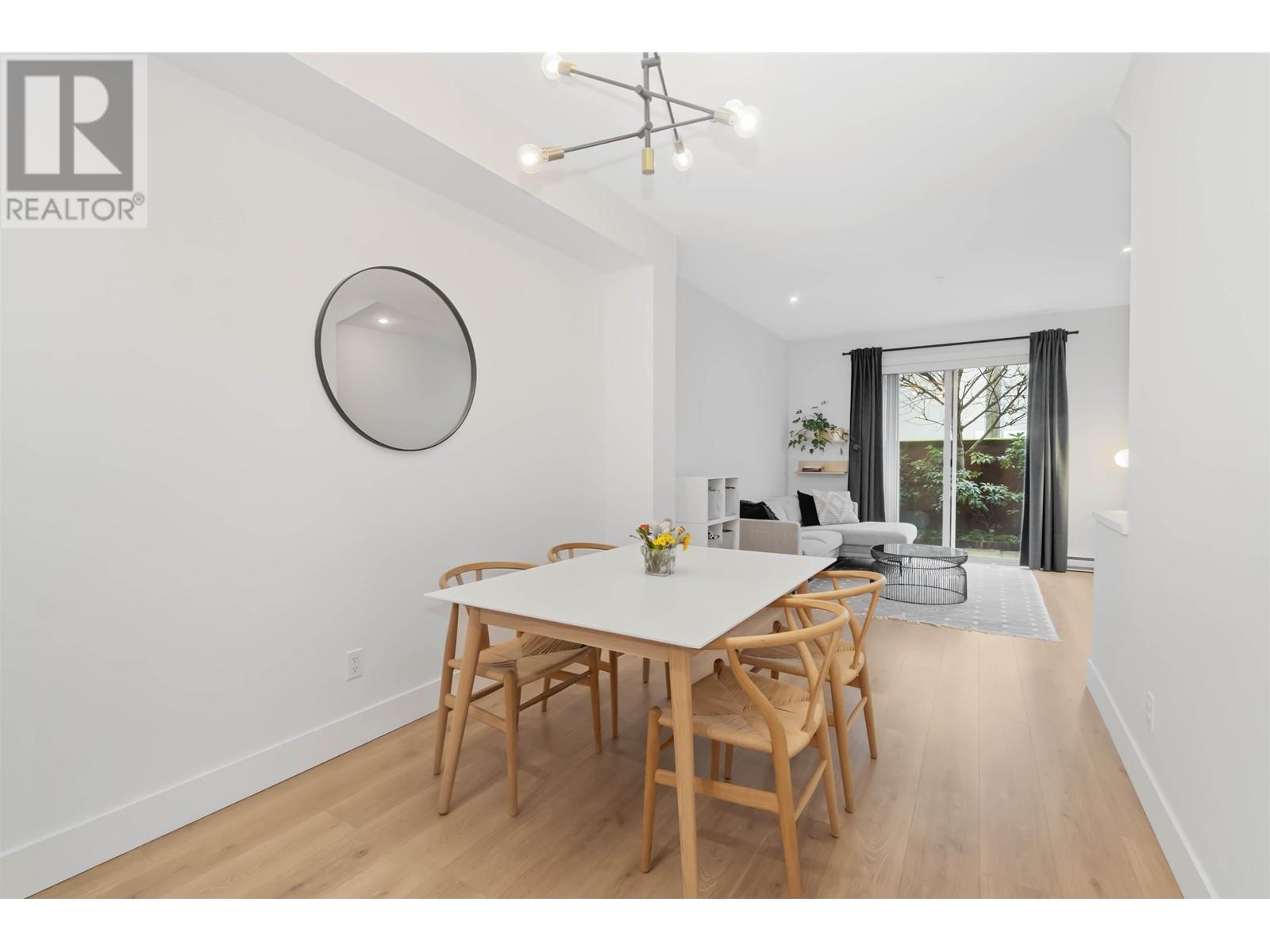 Listing Picture 8 of 34 : 54 6868 BURLINGTON AVENUE, Burnaby / 本拿比 - 魯藝地產 Yvonne Lu Group - MLS Medallion Club Member